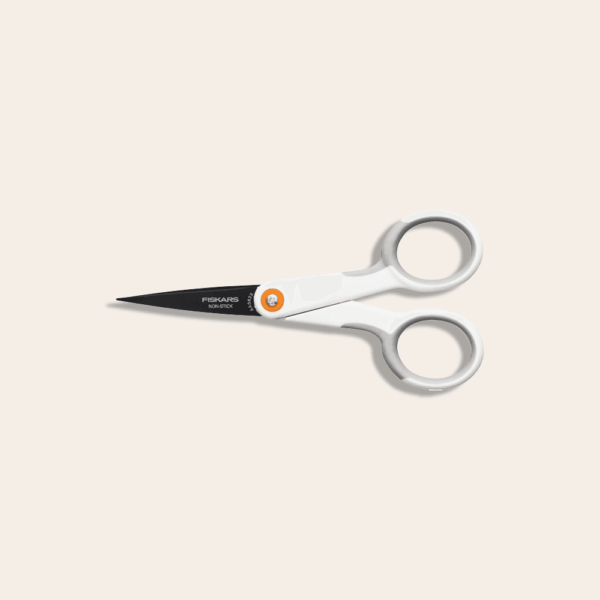 Fiskars Micro-Tip antikleefschaar (13 cm)