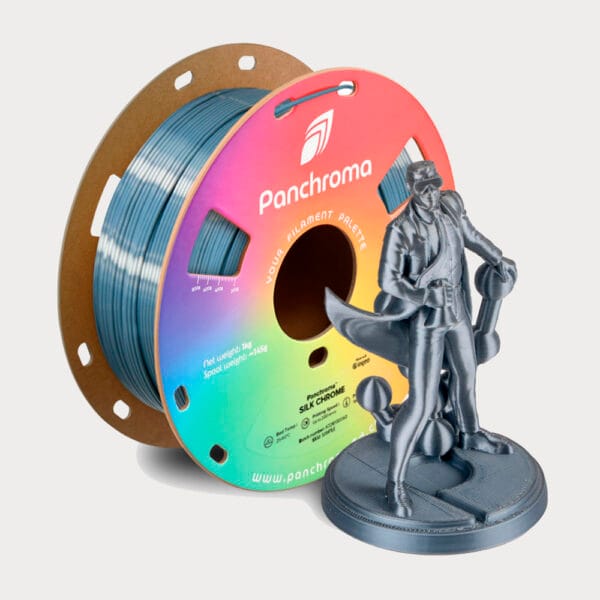 Polymaker Panchroma Silk Chrome PLA filament op spoel met geprint display-model van een karakter ter indicatie van de hoogglanzende chroomafwerking.